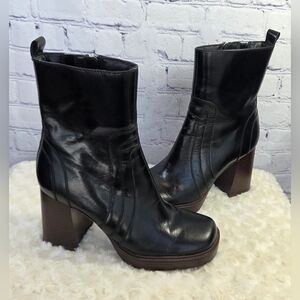 Nine West Black Heeled Boots with Chunky Heel